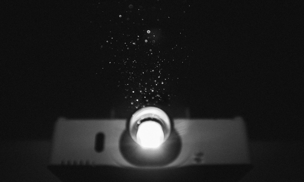 Best Projector Screens for Schools