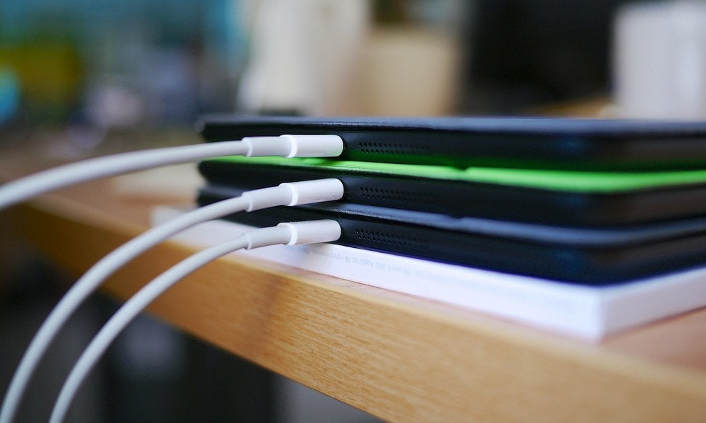 7 of the Best iPad Cart Options for Schools