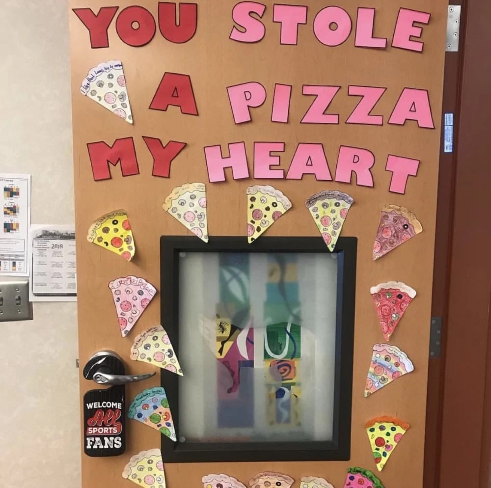 You-Stole-A-Pizza-Of-My-Heart-Valentines-Day-Classroom-Door-Decorations
